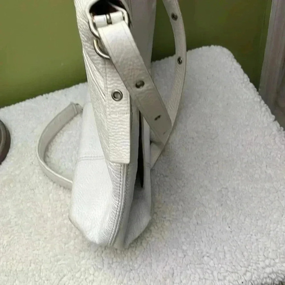 Plinio Visona White Leather Crossbody Bag - Picture 14 of 17